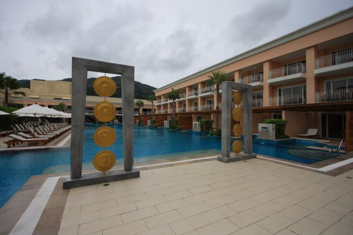 Millennium Resort Patong Phuket - Pool