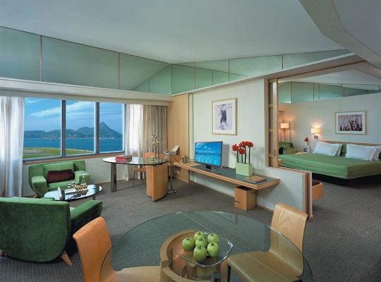 Regal Airport Hotel Hong Kong - Deluxe Suite