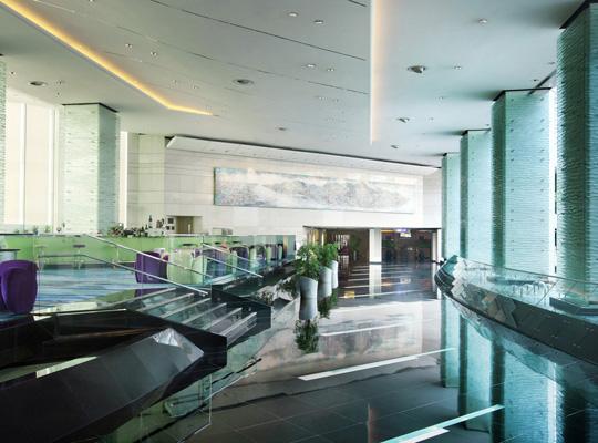 Regal Airport Hotel Hong Kong - Hotel Lobby