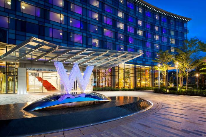 W Singapore - Sentosa Cove Hotel Entrance