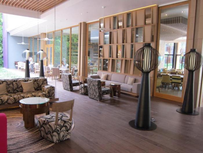 Holiday Inn Express Phuket Patong Beach Central - Lobby