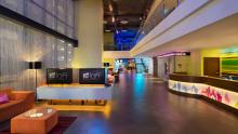 Aloft Bangkok - Lobby