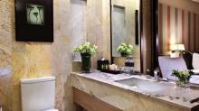 DoubleTree by Hilton Sukhumvit Bangkok - Bathroom