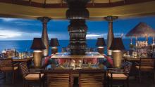 Four Seasons Resort Maldives at Kuda Huraa - Restaurant