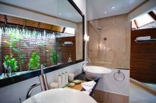 Mirihi Island Resort - Villa Bathroom