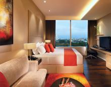 Pan Pacific Serviced Suites Bangkok - Bedroom