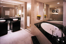 Shangri-La Dubai - Premier Room Bathroom