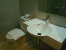 Tune Hotel Asoke Bangkok - Guest Room Bathroom